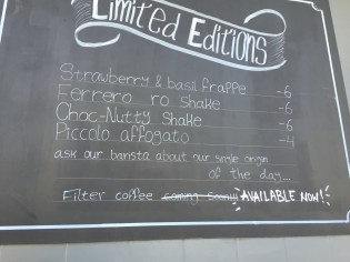 Den lokale kafeen har tatt til fornuft.